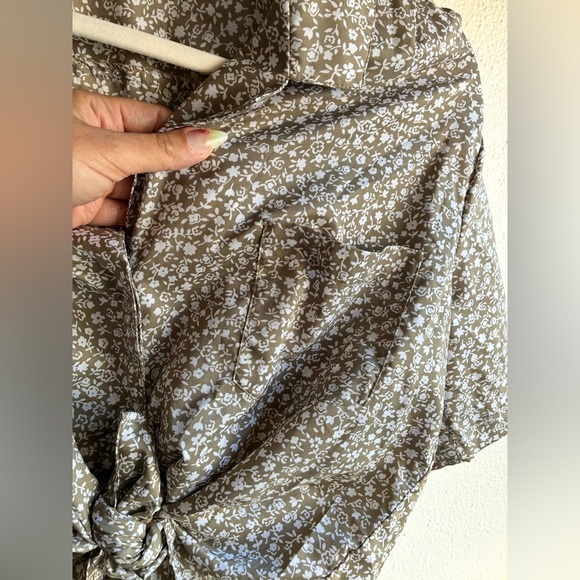 Vintage Diane von Fürstenberg Floral Button-Up Blouse – Size M - Picture 5 of 7